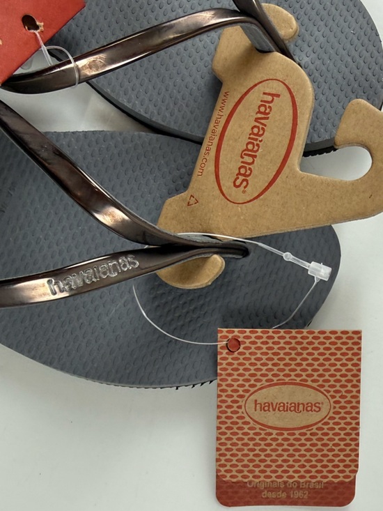 Havaianas Sandals Gray Steel Metallic Graphite Womens 7/8W Flip Flops Thong NWT - Picture 2 of 11